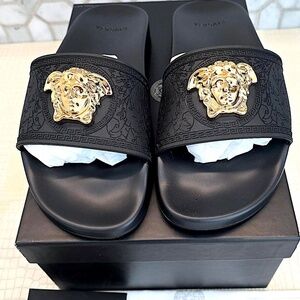 Brand New Versace Women's Nero-Oro Slides Gomma (EU 39)